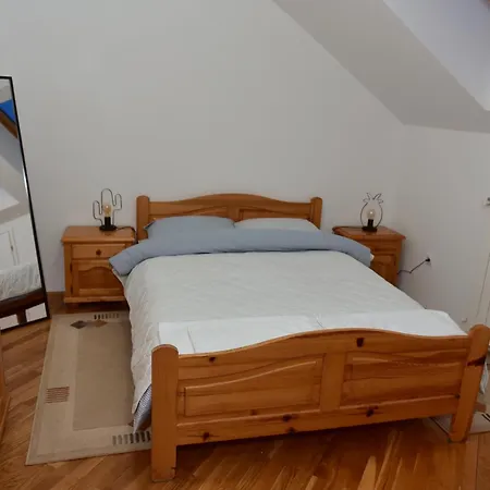 Lägenhet Royal Blue Rose